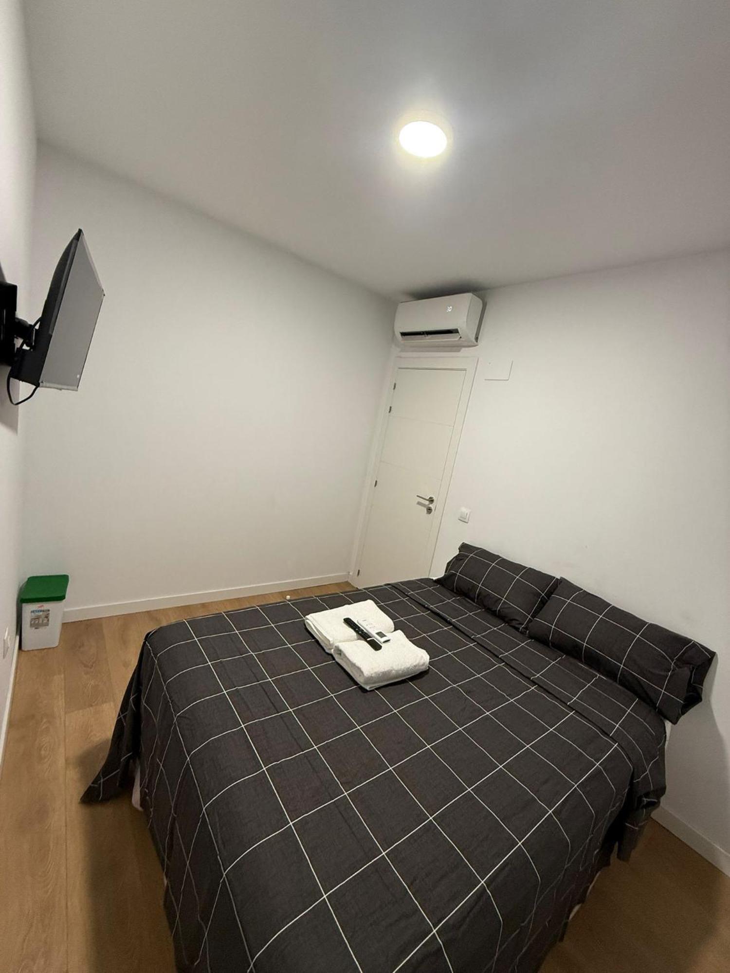 To Room Madrid Porras エクステリア 写真