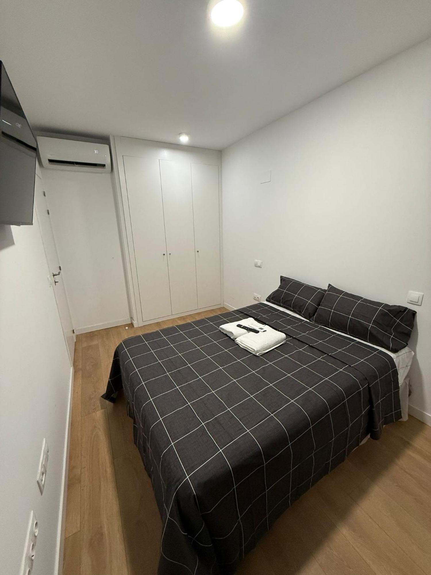 To Room Madrid Porras エクステリア 写真
